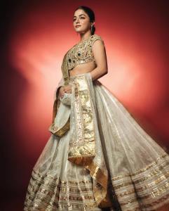 wamiqa-gabbi-in-Aparajita-Talat-Lehenga-Set-003