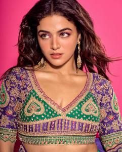 wamiqa-gabbi-in-Aparajita-Talat-Lehenga-Set-006