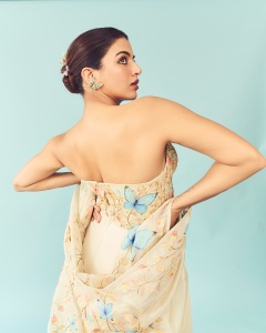 wamiqa-gabbi-in-butterfly-inspired-dress-and-jewellery-design-photos-017