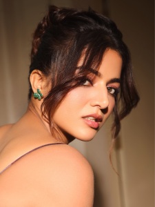 wamiqa-gabbi-in-function-wear-dress-style-ideas-photos-004