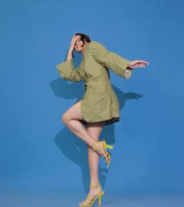 wamiqa-gabbi-in-green-short-dress-003