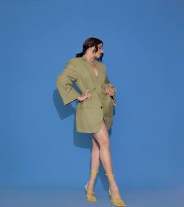 wamiqa-gabbi-in-green-short-dress-005
