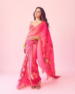 wamiqa-gabbi-in-light-pink-saree-with-blouse-style-ideas-photos