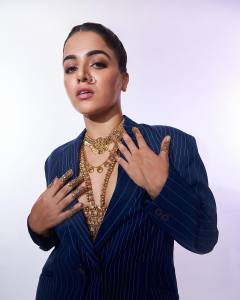 wamiqa-gabbi-latest-photo-shoot-photos-007