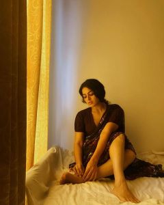 wamiqa gabbi latest saree images-001