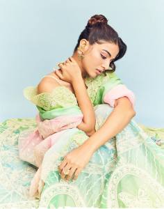 wamiqa-gabbi-new-dressing-style-ideas-photos-004