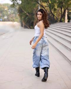 wamiqa-gabbi-new-look-photoshoot-007