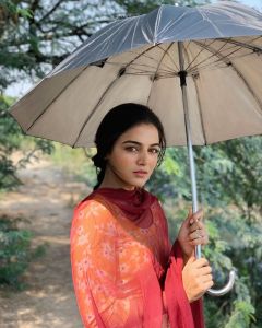wamiqa gabbi new photos 01-004