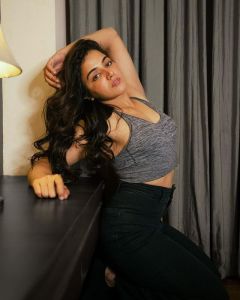 wamiqa-gabbi-new-photos-032-004