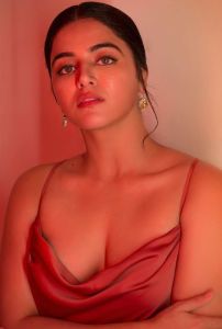 wamiqa-gabbi-random-photoshoot-pictures-006