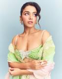 wamiqa-gabbi-new-dressing-style-ideas-photos-008