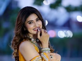 Sneha sneha in traditional Indian lehenga choli set featuring a sleeveless blouse design photos