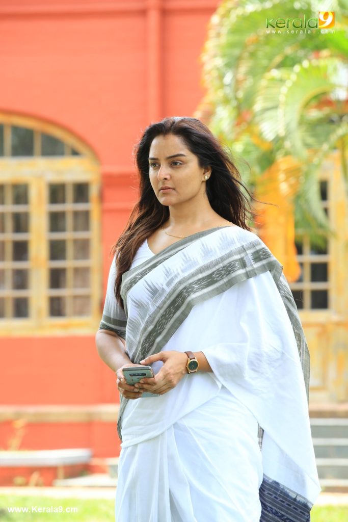 lucifer malayalam movie manju warrier stills - Kerala9.com