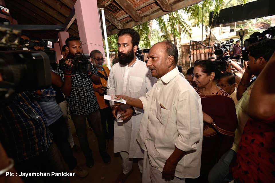 Celebrities Cast their Vote for Kerala Lok Sabha Election 2019 Photos 10 - Kerala9.com