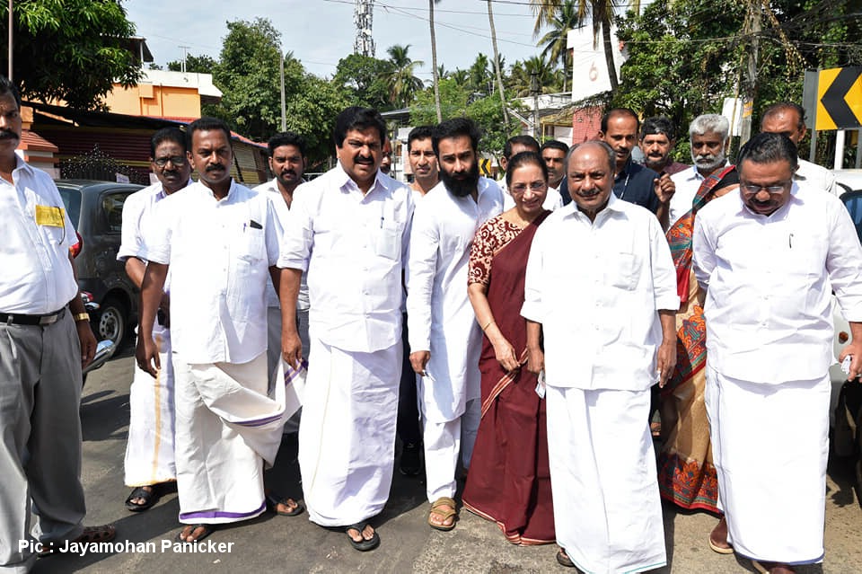 Celebrities Cast their Vote for Kerala Lok Sabha Election 2019 Photos 4 - Kerala9.com
