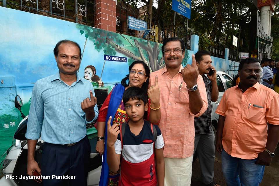 Celebrities Cast their Vote for Kerala Lok Sabha Election 2019 Photos 5 - Kerala9.com