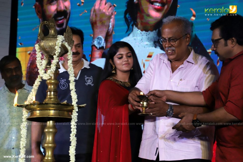 Vijay Superum Pournamiyum 100 Days Celebration Photos 001