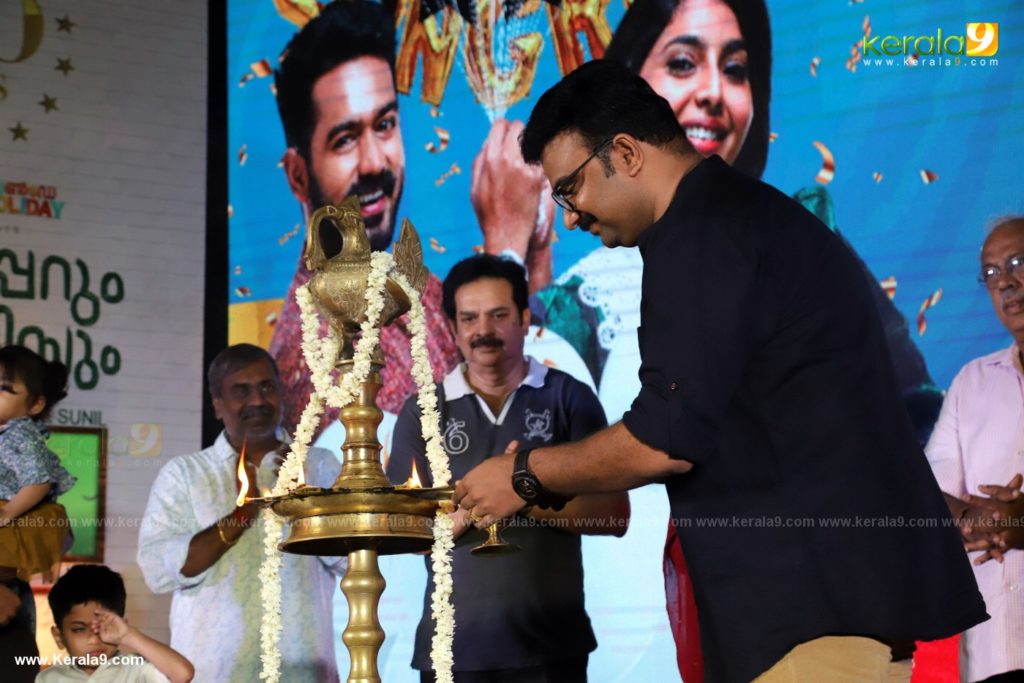 Vijay Superum Pournamiyum 100 Days Celebration Photos 004