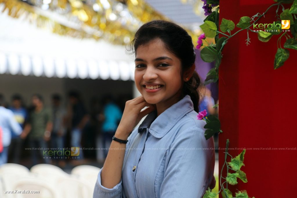 XII C Mmalayalam Movie actress at Pooja Photos 001 - Kerala9.com