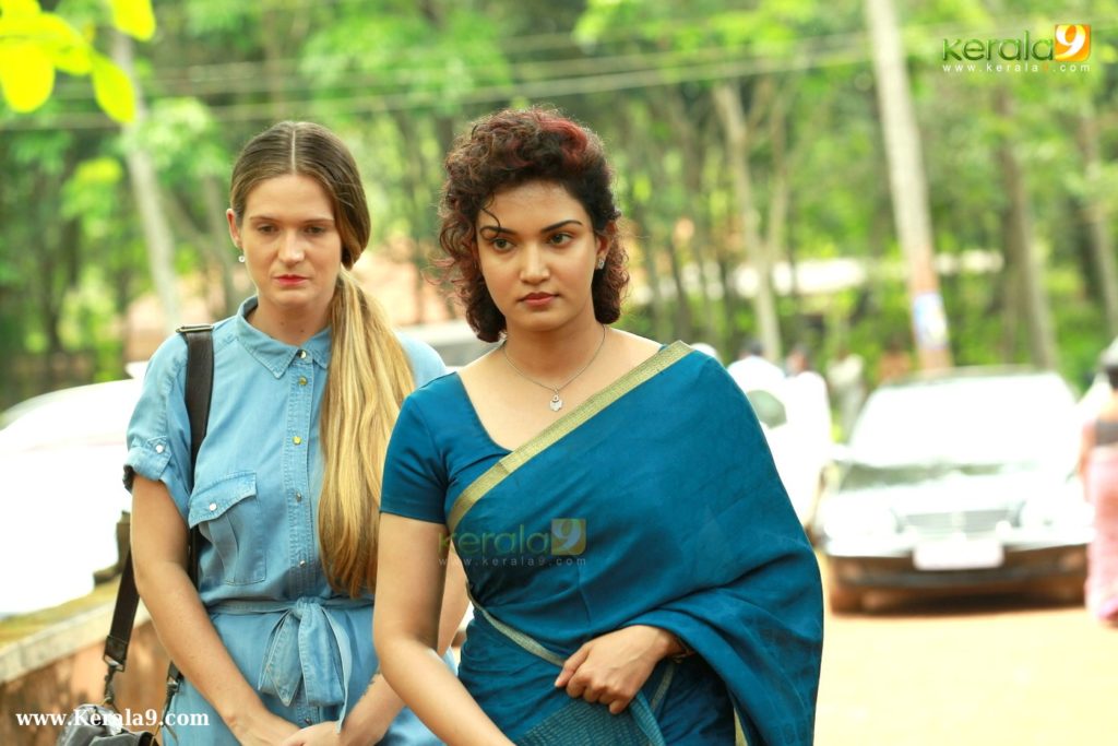 honey rose in ittimani movie photos 001 - Kerala9.com