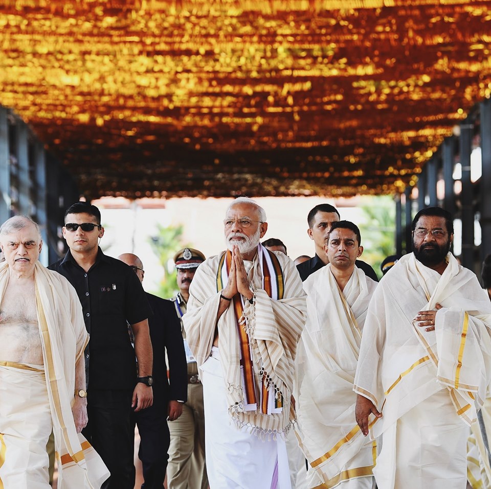 modi visits temple