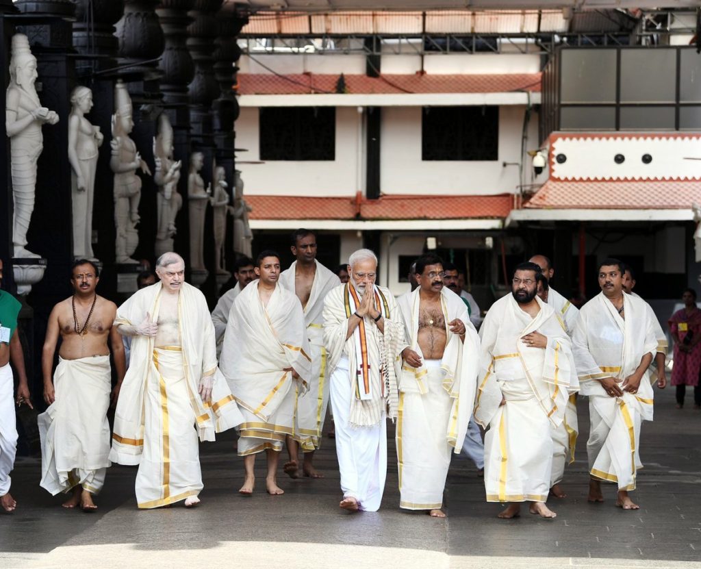 PM Narendra Modi visits Guruvayoor Temple Photos 001 - Kerala9.com