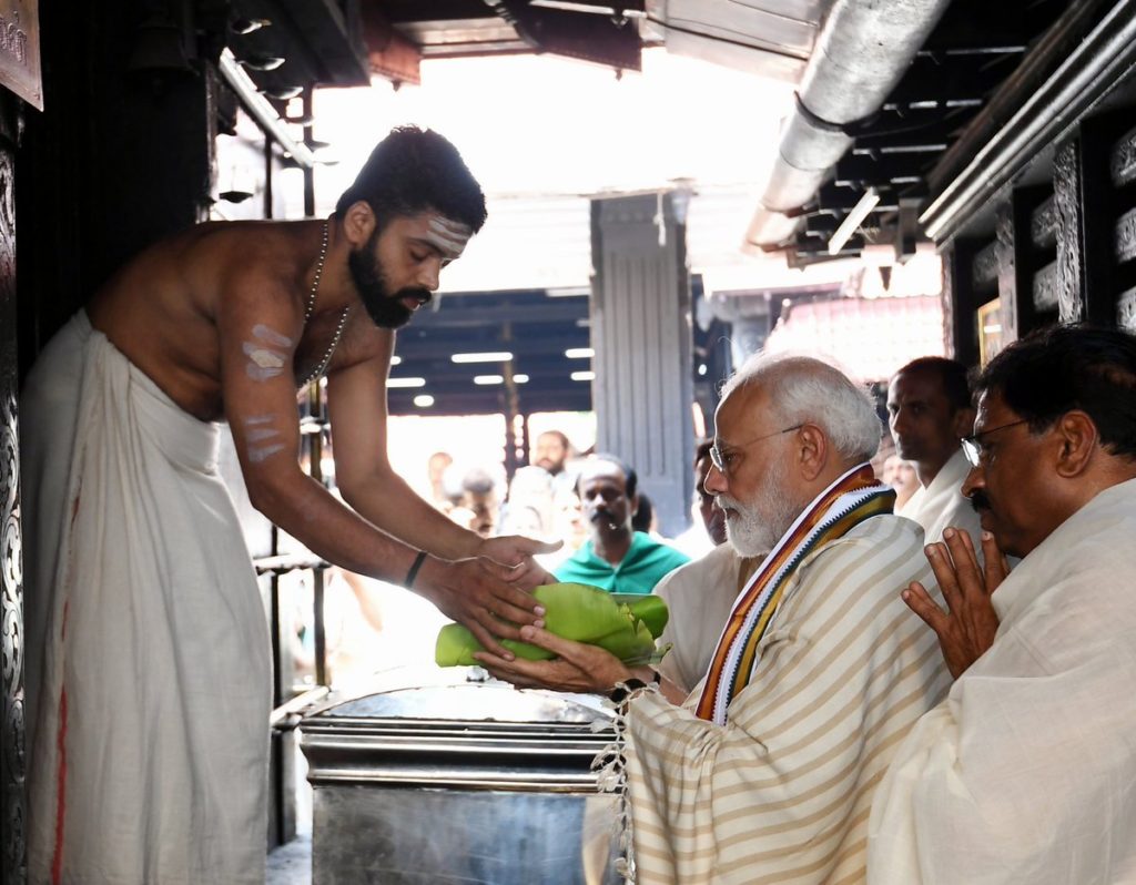PM Narendra Modi visits Guruvayoor Temple Photos 002 - Kerala9.com
