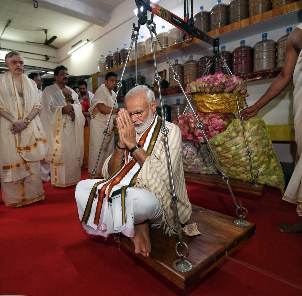 PM Narendra Modi visits Guruvayoor Temple Photos 004 - Kerala9.com