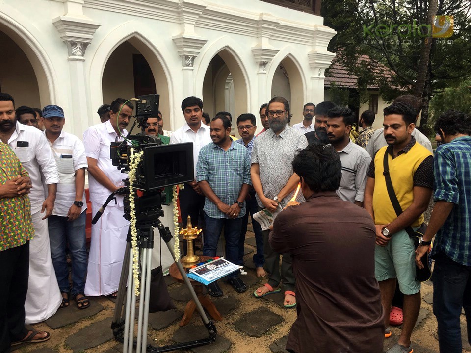 Paapam Cheyyathavar Kalleriyatte Movie Pooja Photos 009 - Kerala9.com