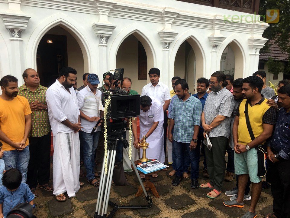 Paapam Cheyyathavar Kalleriyatte Movie Pooja Photos 010 - Kerala9.com