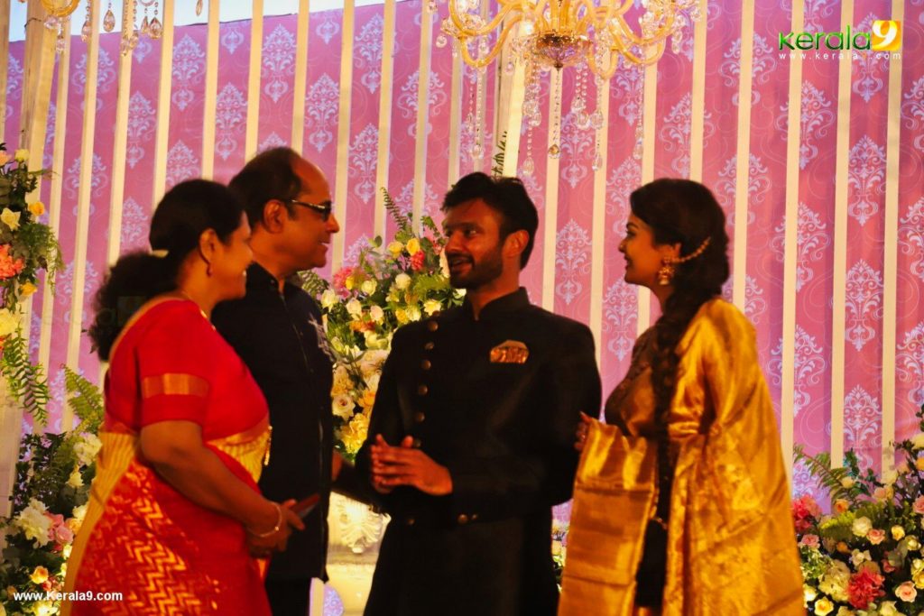 Vishnu Priya Wedding Reception Photos 0310 160 - Kerala9.com