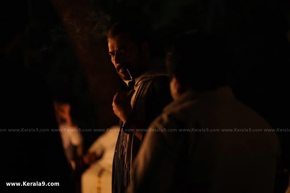 pathinettam padi movie stills 01 - Kerala9.com