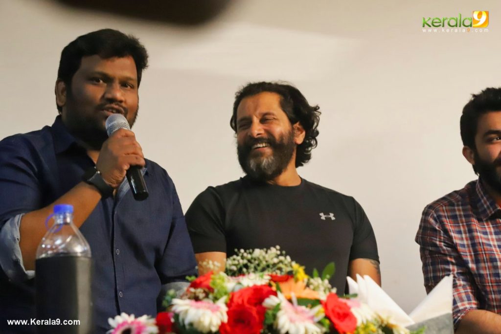 Chiyaan Vikram kondan promotion thiruvananthapuram photos 024 - Kerala9.com