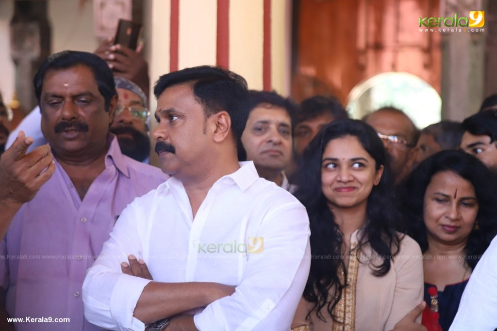 Dileep Daughter Meenakshi at Anoop Movie Pooja Photos 027 - Kerala9.com