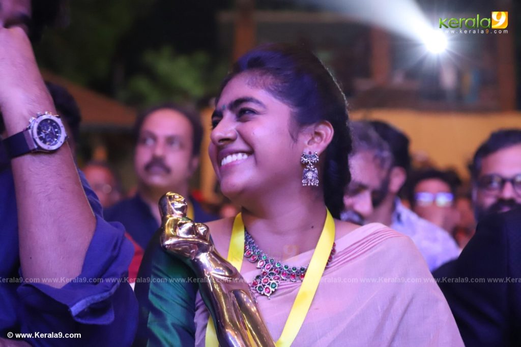 Nimisha Sajayan at Kerala State Film Awards 2019 Photos 008 - Kerala9.com