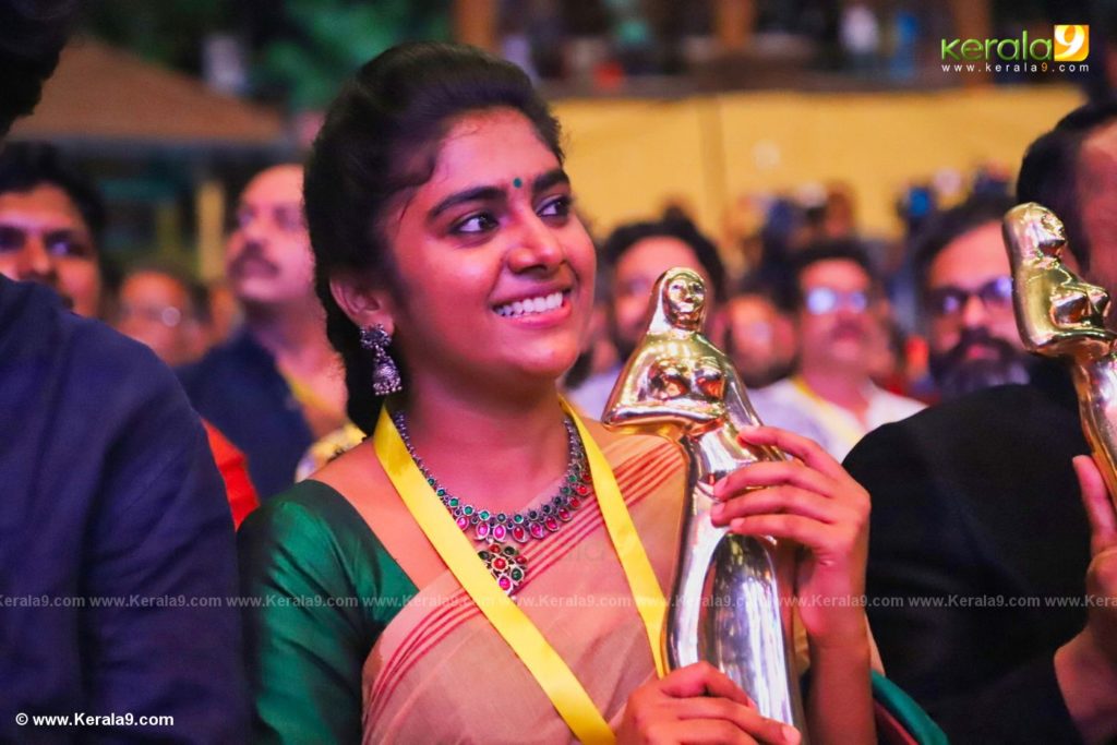 Nimisha Sajayan at Kerala State Film Awards 2019 Photos 009 - Kerala9.com