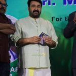 Mohanlal at Aniyan Kunjum Thannalayathu Audio Launch Photos 013