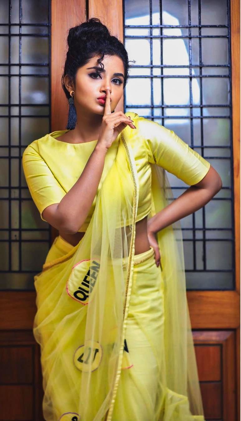 Anupama Parameswaran Latest Saree Photos 001