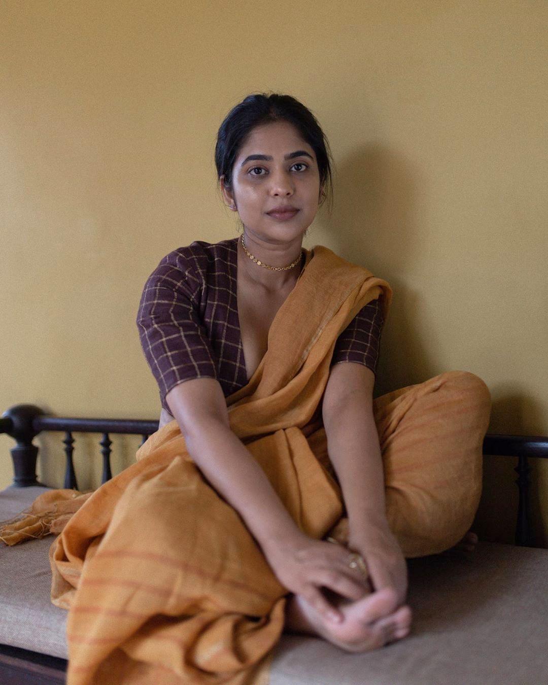 Srinda Latest Saree Photos 002 - Kerala9
