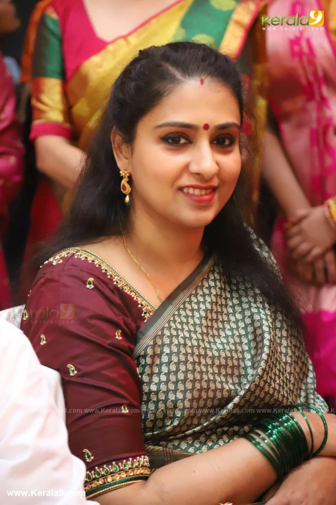 actress mahalakshmi marriage photos 040