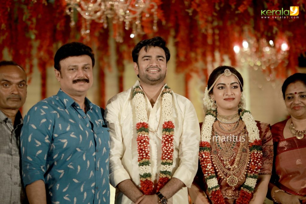 maniyan pillai raju son marriage photos 004