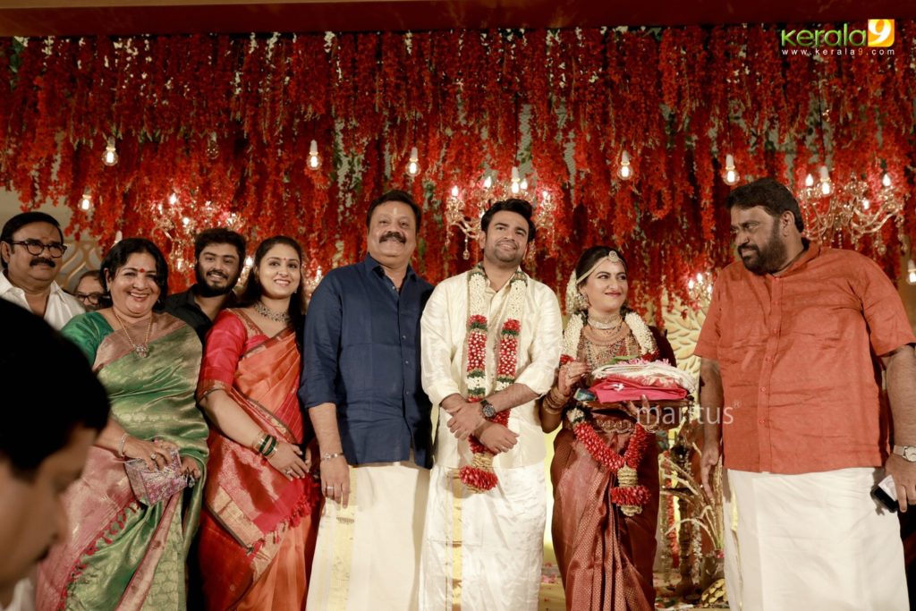 maniyan pillai raju son marriage photos 008