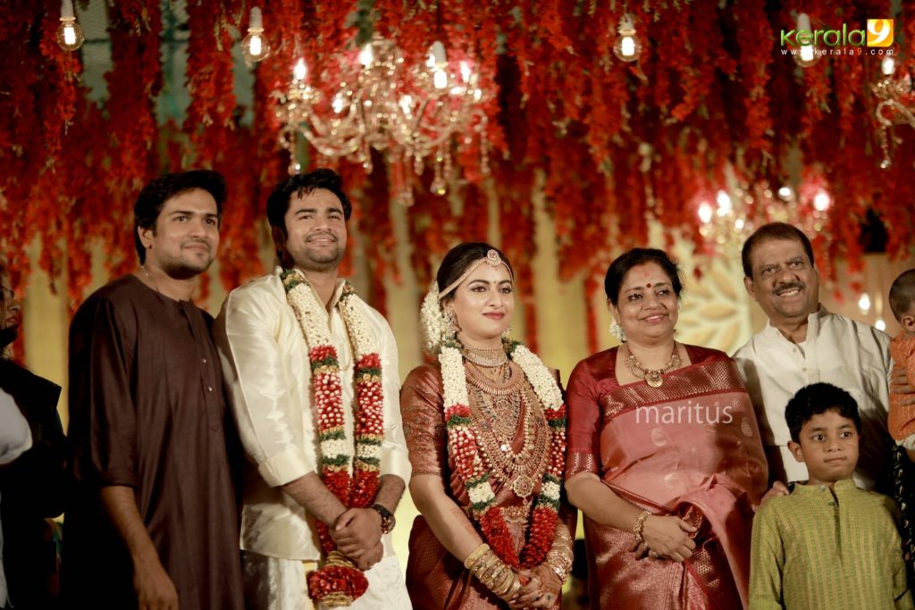 maniyan pillai raju son marriage photos 014