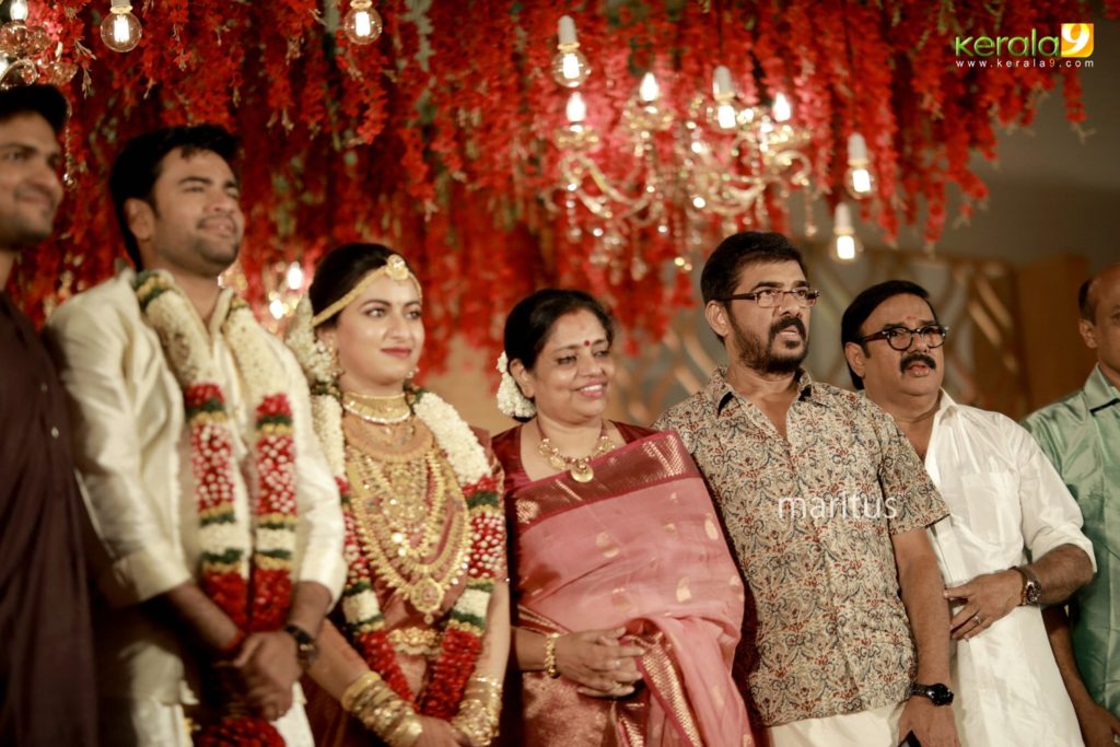 maniyan pillai raju son wedding photos 022