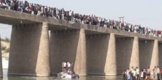 25 killed as bus falls into the river