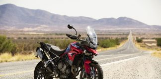 Triumph Tiger 900 photos 1