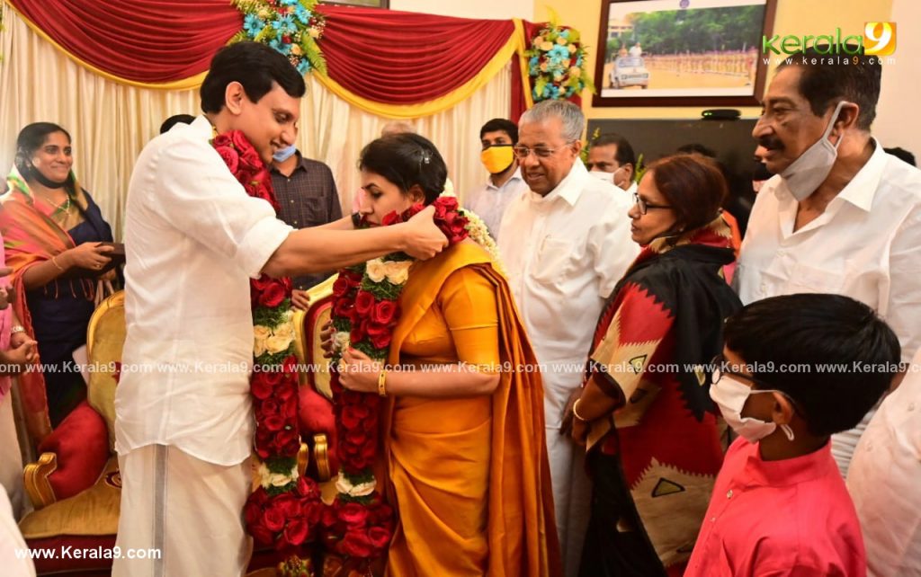 pinarayi vijayan daughter Veena Mohammed Riyas wedding photos 002