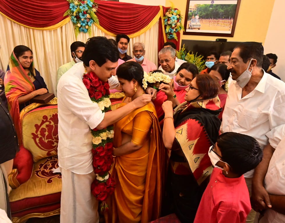 pinarayi vijayan daughter marriage photos 005