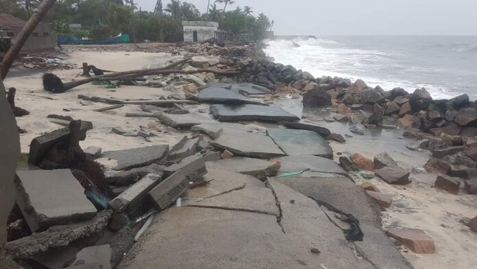 Sea Wreak Havoc kerala