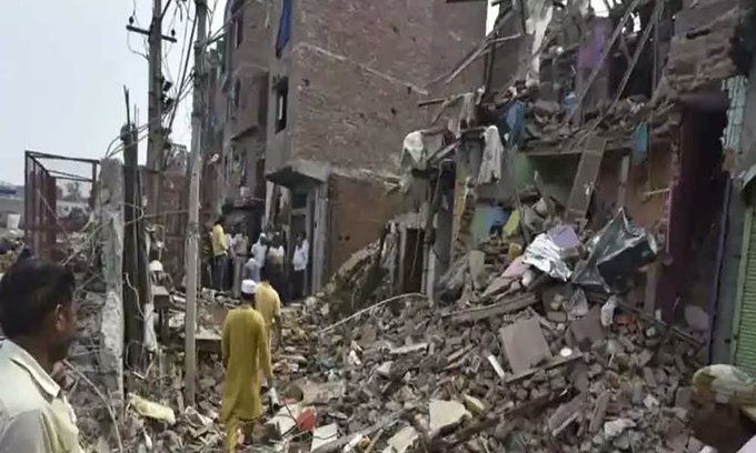 Delhi building collapse - Kerala9.com Delhi building collapse - Kerala9.com